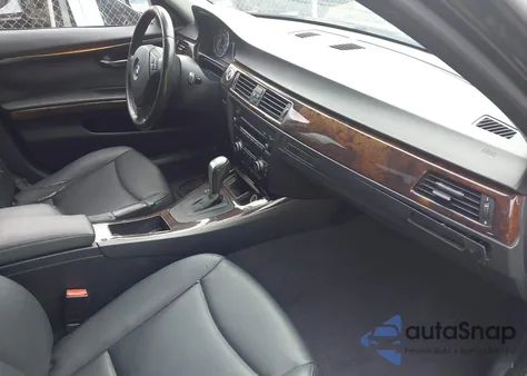 2008 BMW 328Xi z USA, uszkodzony, nr VIN WBAVC73588KP39448